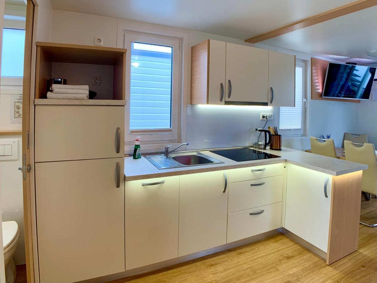 Bellavista Houseboat Apartment Portorose Eksteriør billede